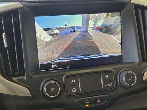 Used 2024 GMC Terrain SLT image 26