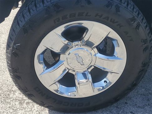 Used 2023 Chevrolet Silverado 1500 RST image 4