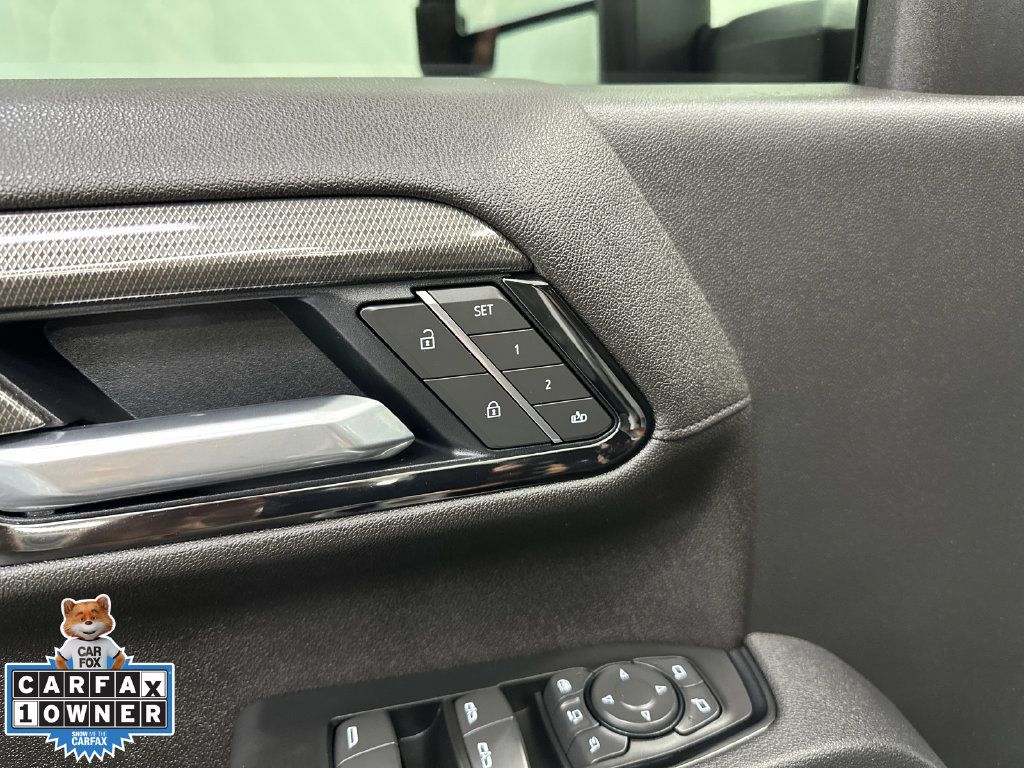 Used 2025 GMC Sierra 2500 AT4 w/ AT4 Premium Plus Package AWD/4WD image 12