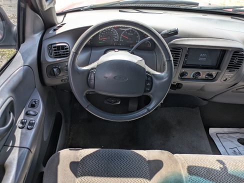 Used 2002 Ford F150 XL RWD image 15