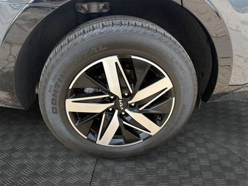 Used 2022 Kia Sorento EX image 20