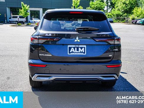 Used 2025 Mitsubishi Outlander SE FWD image 10