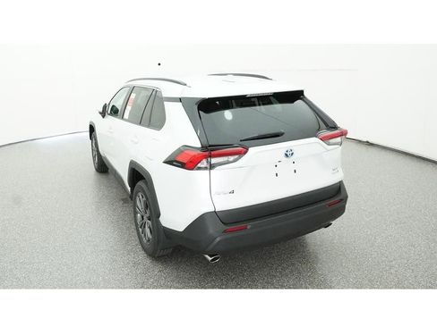 Used 2024 Toyota RAV4 XLE Premium w/ Weather Package AWD/4WD image 8