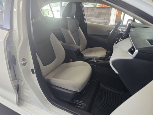 Used 2022 Toyota Corolla LE FWD image 14