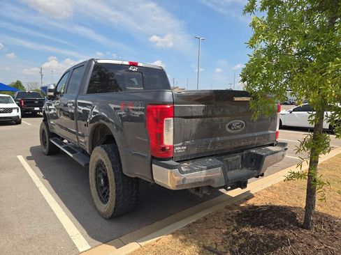 Used 2019 Ford F250 XLT w/ XLT Premium Package AWD/4WD image 2