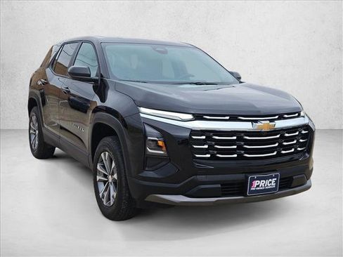 Used 2025 Chevrolet Equinox LT image 3