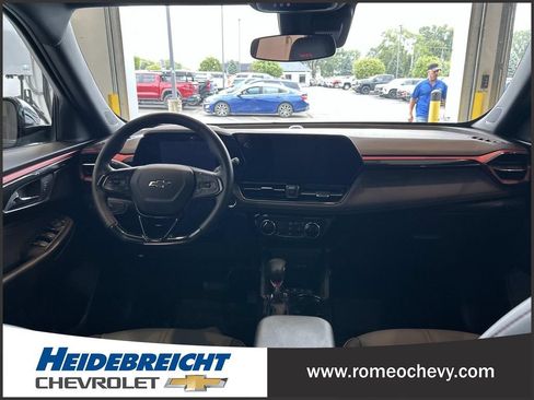 Used 2024 Chevrolet TrailBlazer RS w/ Driver Confidence Package AWD/4WD image 16