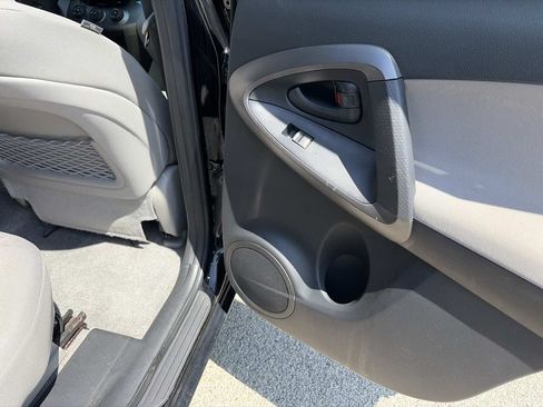 Used 2012 Toyota RAV4 4WD w/ Upgrade Value Pkg image 22