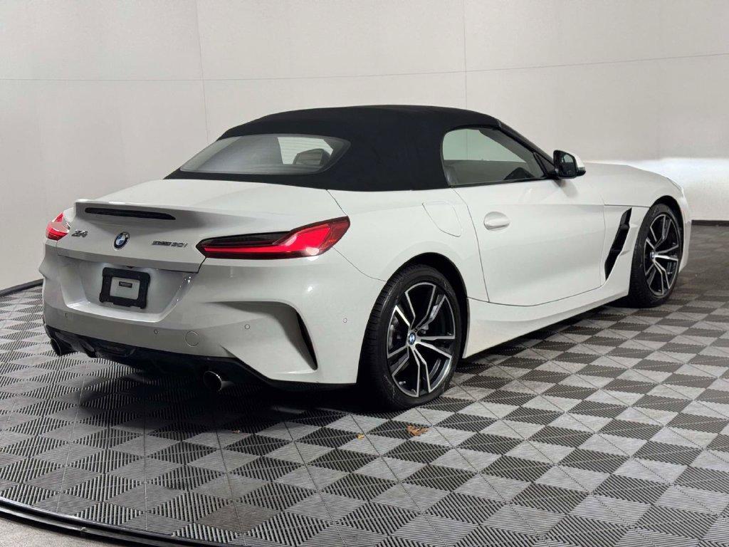 Used 2019 BMW Z4 sDrive30i w/ M Sport Package RWD image 10