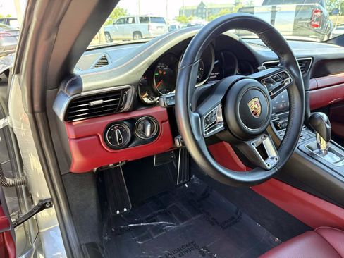 Used 2017 Porsche 911 Carrera 4S AWD/4WD image 21