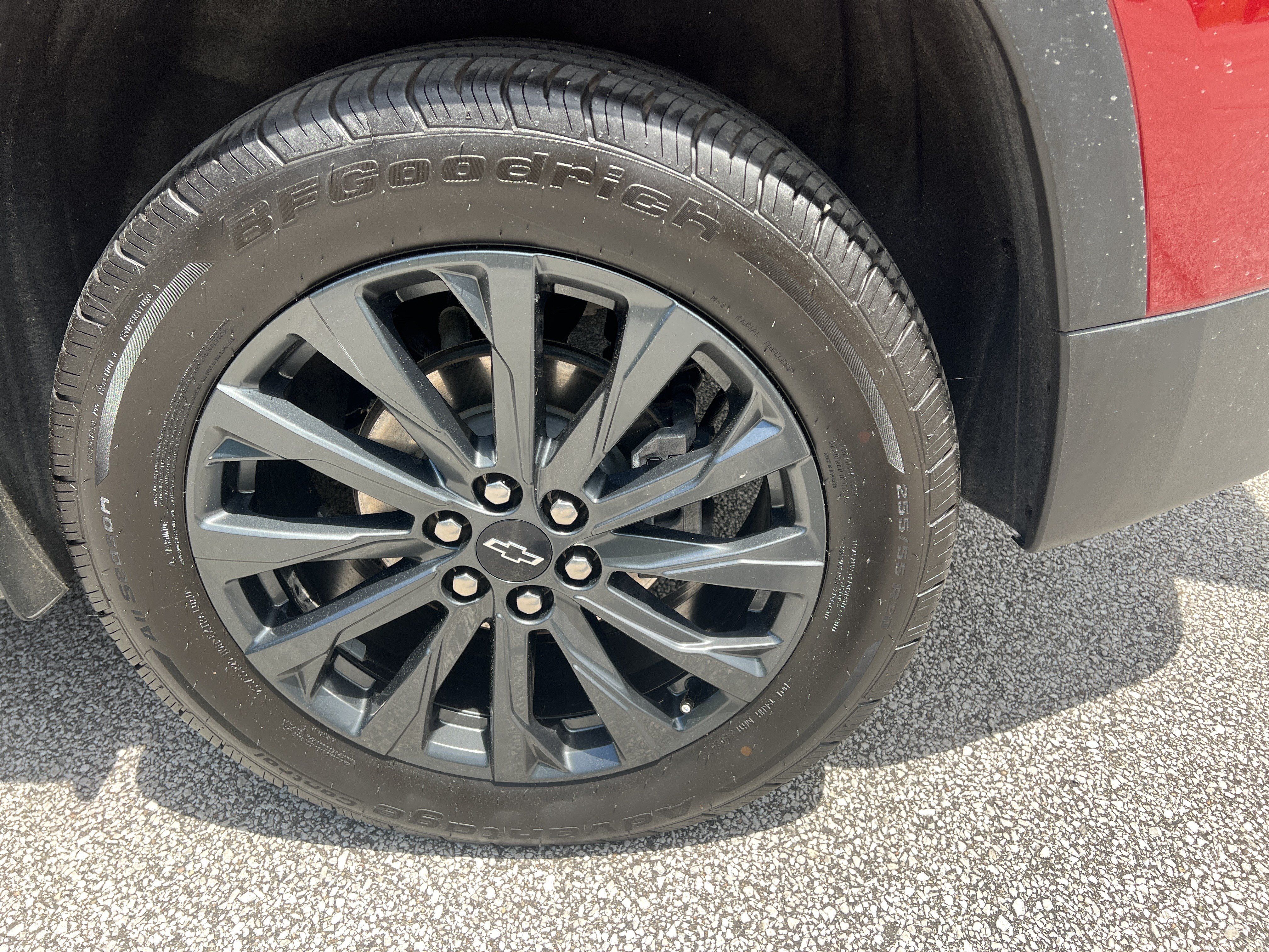 Used 2023 Chevrolet Traverse RS w/ LPO, Floor Liner Package AWD/4WD image 18