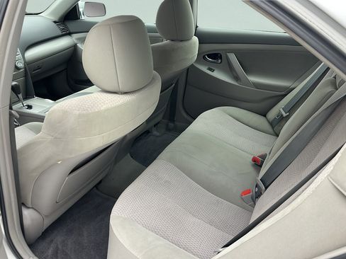 Used 2011 Toyota Camry LE w/ LE Extra-Value Pkg FWD image 10