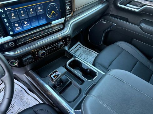 Used 2024 Chevrolet Silverado 1500 LTZ image 10