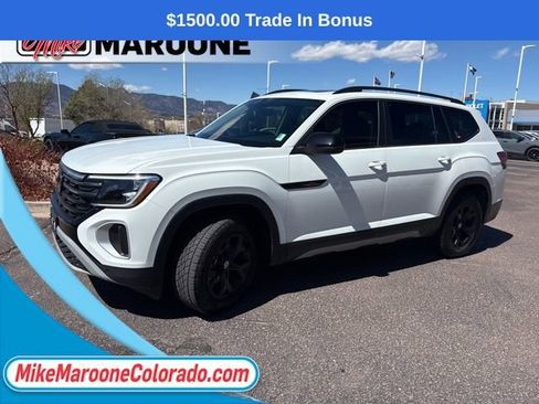 Certified 2025 Volkswagen Atlas Peak Edition SE image 3