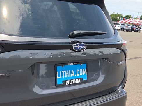 Used 2025 Subaru Forester Touring AWD/4WD image 15