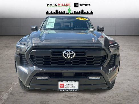 Certified 2025 Toyota Tacoma TRD Off-Road w/ TRD Off Road Premium Package AWD/4WD image 9