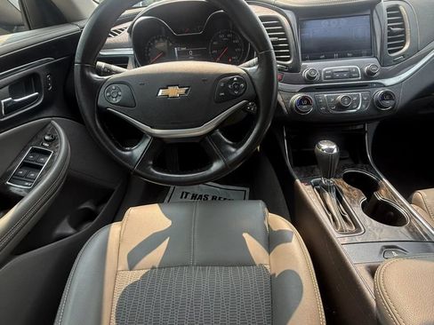 Used 2014 Chevrolet Impala LT FWD image 32