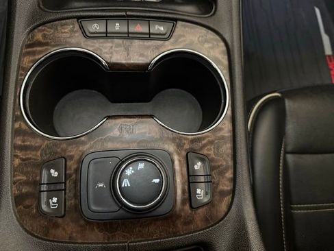 Used 2022 GMC Acadia Denali w/ Black Diamond Edition image 25