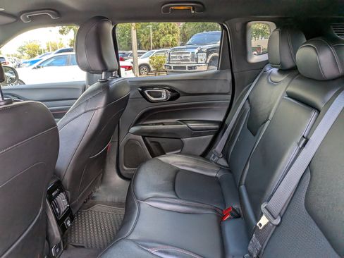 Used 2024 Jeep Compass Trailhawk AWD/4WD image 14