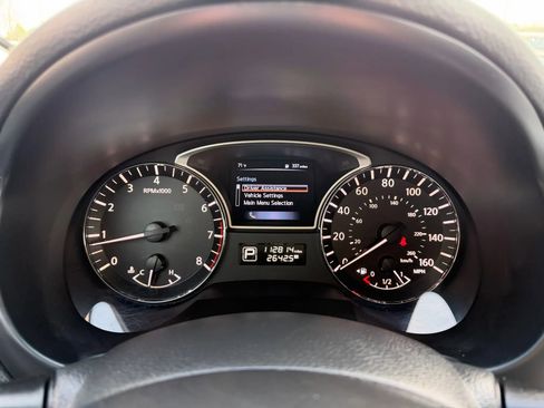 Used 2015 Nissan Altima 2.5 SV w/ Convenience Package image 23