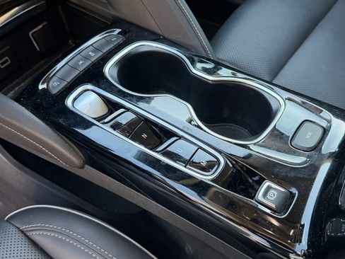Used 2023 Buick Envision Essence FWD image 10