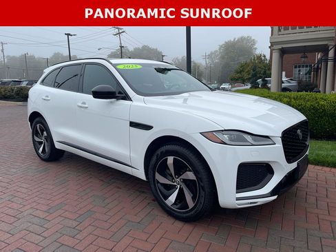 Used 2025 Jaguar F-PACE R-Dynamic S image 5