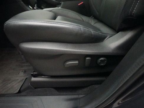 Certified 2023 Subaru Ascent Touring AWD/4WD image 30