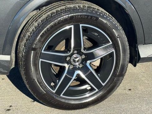 Used 2024 Mercedes-Benz GLC 300 4MATIC image 13