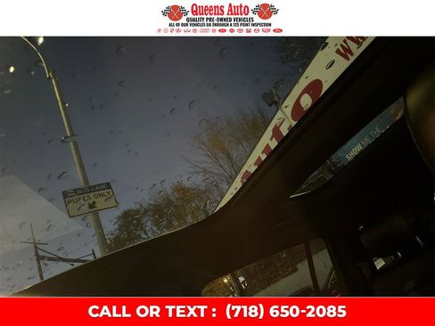 Used 2020 Mercedes-Benz GLB 250 4MATIC w/ Premium Package image 24