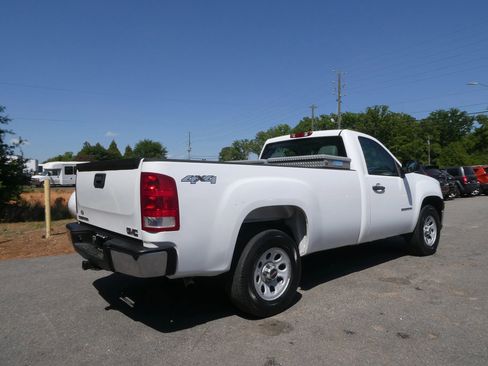 Used 2010 GMC Sierra 1500 W/T w/ Skid Plate Package AWD/4WD image 5