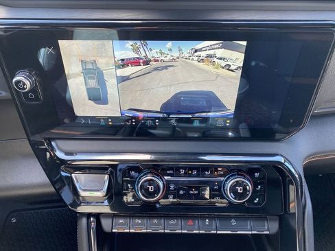 Used 2023 GMC Sierra 1500 AT4 w/ AT4 Premium Package AWD/4WD image 15
