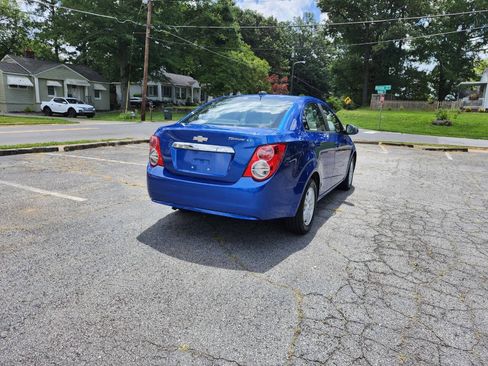Used 2016 Chevrolet Sonic LT FWD image 11