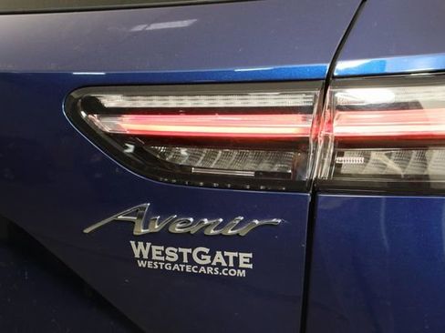 Used 2023 Buick Envision Avenir image 44