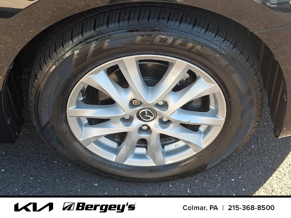Used 2016 MAZDA MAZDA3 i Touring w/ Popular Equipment Package FWD image 10