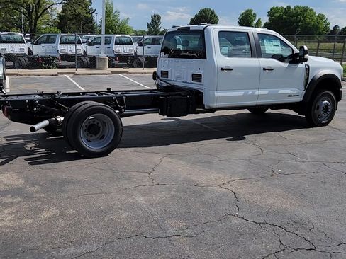 New 2025 Ford F550 4x4 Crew Cab image 11