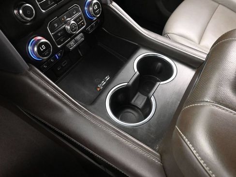 Used 2021 GMC Yukon SLT RWD image 33