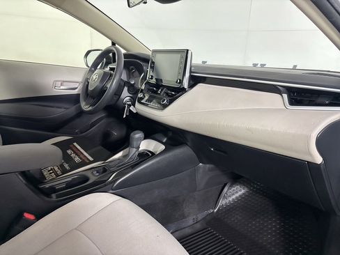 Used 2020 Toyota Corolla LE FWD image 27