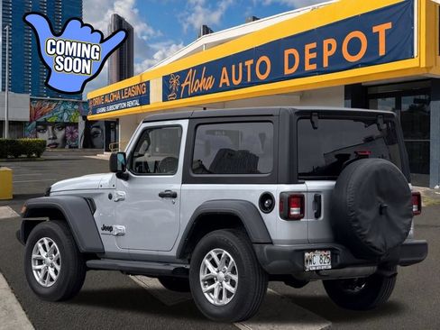 Used 2023 Jeep Wrangler Sport AWD/4WD image 3