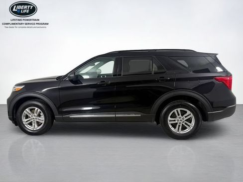 Used 2023 Ford Explorer XLT AWD/4WD image 6