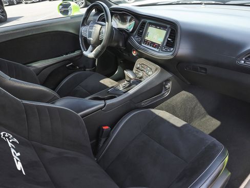 Used 2023 Dodge Challenger SRT Hellcat RWD image 40