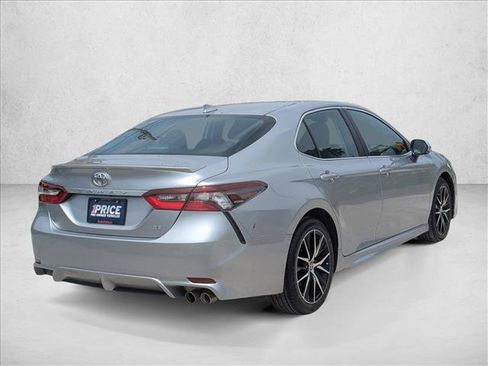 Used 2024 Toyota Camry SE FWD image 5