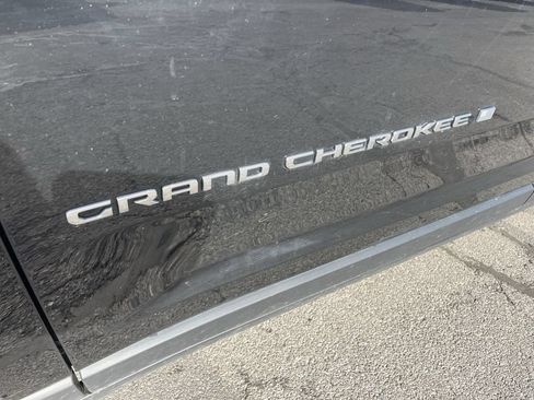 Used 2021 Jeep Grand Cherokee L Limited AWD/4WD image 30
