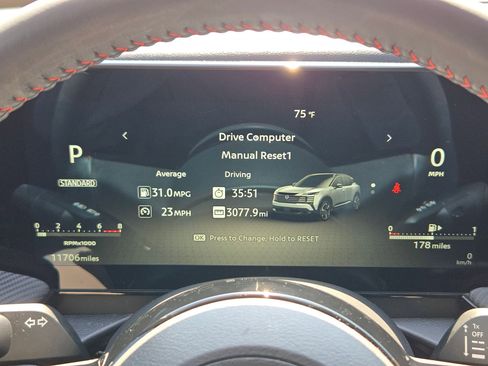 Certified 2025 Nissan Kicks SR image 34