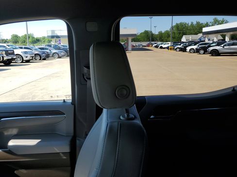 Used 2023 GMC Sierra 1500 SLT w/ SLT Premium Plus Package AWD/4WD image 12
