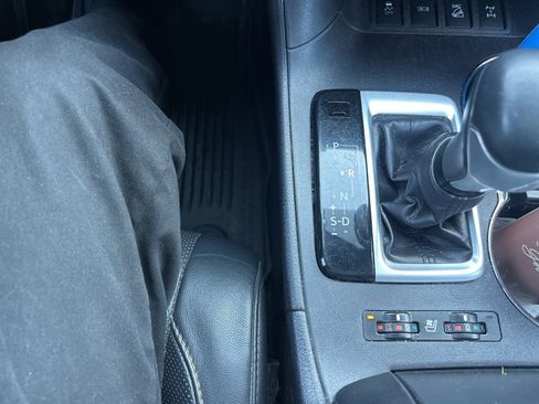 Used 2016 Toyota Highlander Limited image 13