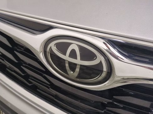 Used 2021 Toyota Highlander Limited image 13