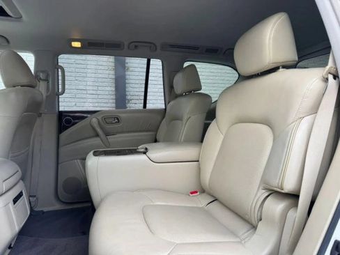 Used 2017 INFINITI QX80 2WD w/ Driver Assistance Package image 19