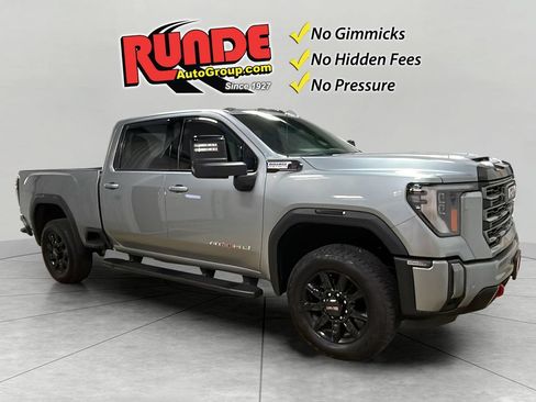 Used 2024 GMC Sierra 2500 AT4 AWD/4WD image 7
