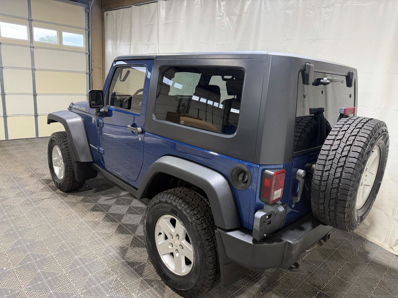 Used 2009 Jeep Wrangler Rubicon w/ Dual Top Group AWD/4WD image 4