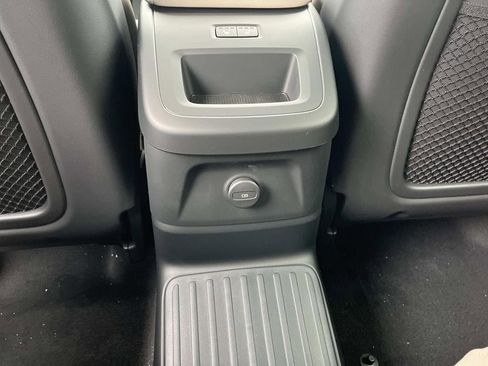 New 2026 Volvo XC60 T8 Core w/ Climate Package image 17